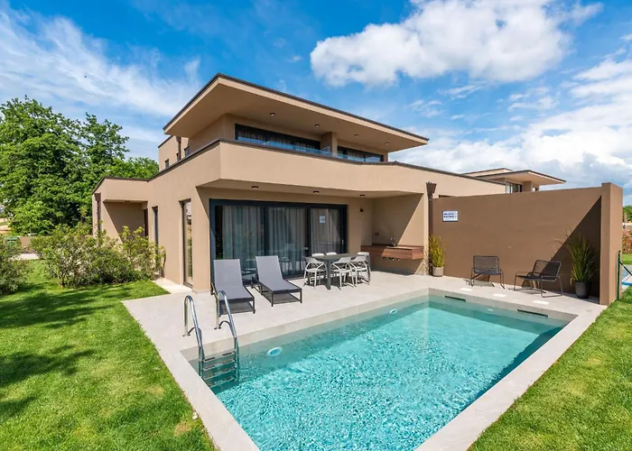 Quercus Village App 1 Mit Privatem Pool By Interhome * קריגדור